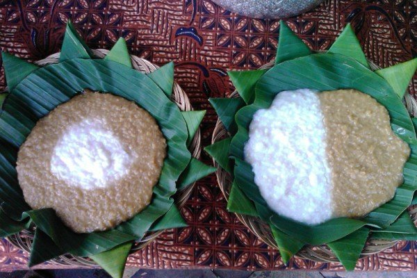 tradisi bubur suro